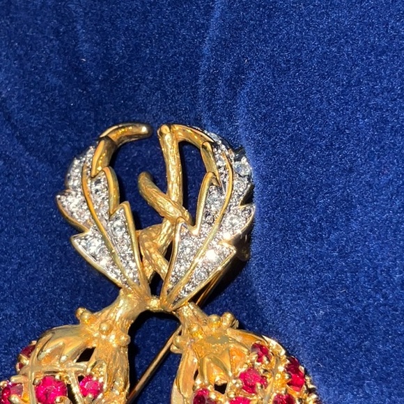 Camrose & Kross JBK Swarovski Crystal Berry Mother’s Brooch Pin IOB - Picture 6 of 9